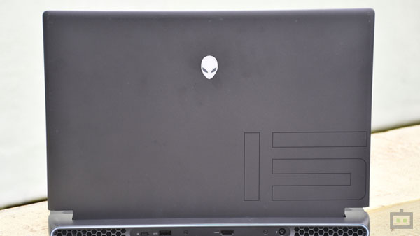 Alienware m15 Ryzen Edition R5 Display: Above Average