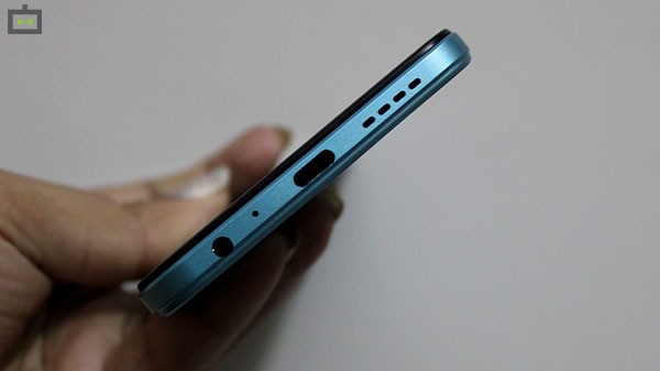 Capacious 5000mAh Battery