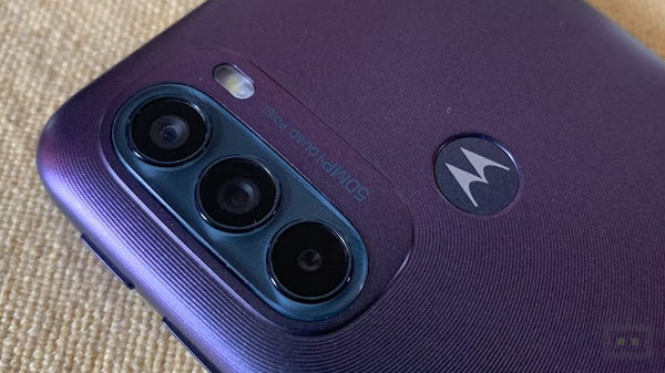 Moto Edge X30