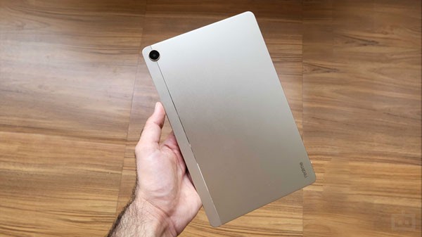 Nokia T20 Vs Realme Pad Design