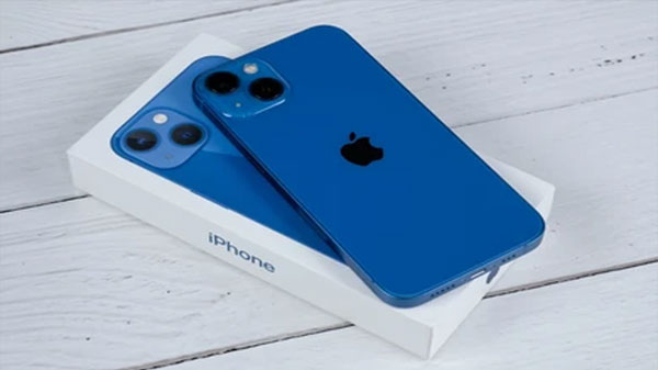 Apple Made A Bluetooth Headset Back In 2007