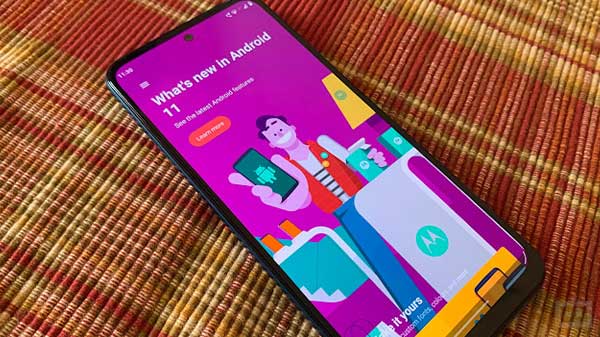 Moto G71 5G Design Details