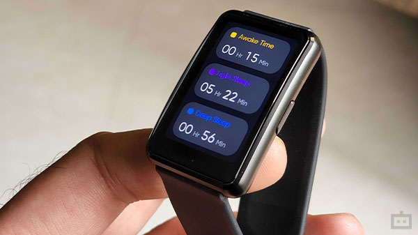 Good Insights On Wrist & Detailed Reports On Smartphone App Good Insights On Wrist & Detailed Reports On Smartphone App