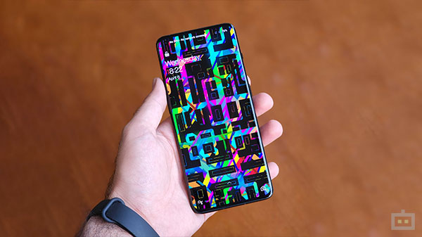 Vibrant Colors & Good Outdoor Visibility