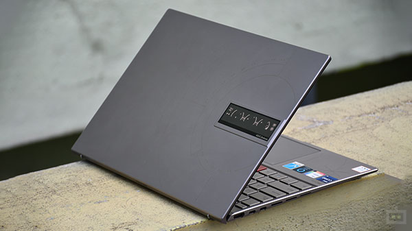 Asus Zenbook 14X OLED Space Edition Review: Design