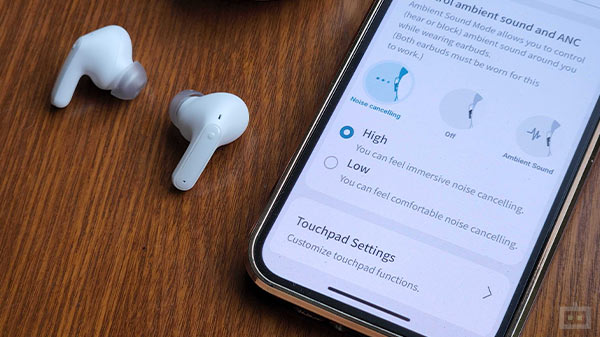 LG Tone Free FP9 Battery Life & Connectivity