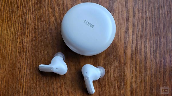 LG Tone Free FP9 Earbuds Design And Wearing Experience