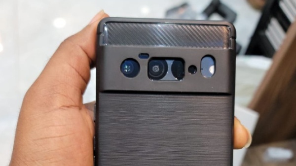 Ordered Pixel 6 Pro, Received Pixel 7 Pro Ordered Pixel 6 Pro, Received Pixel 7 Pro