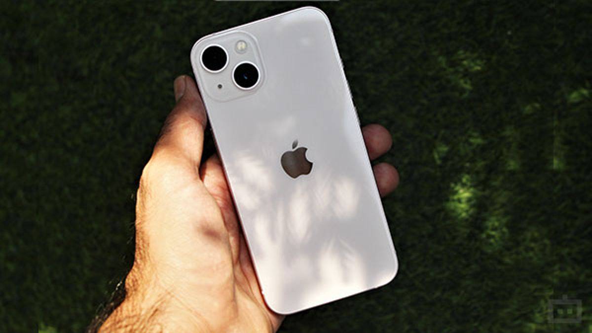 iPhone 13 Is Available With Rs. 26,000 Discount iPhone 13 Is Available With Rs. 26,000 Discount