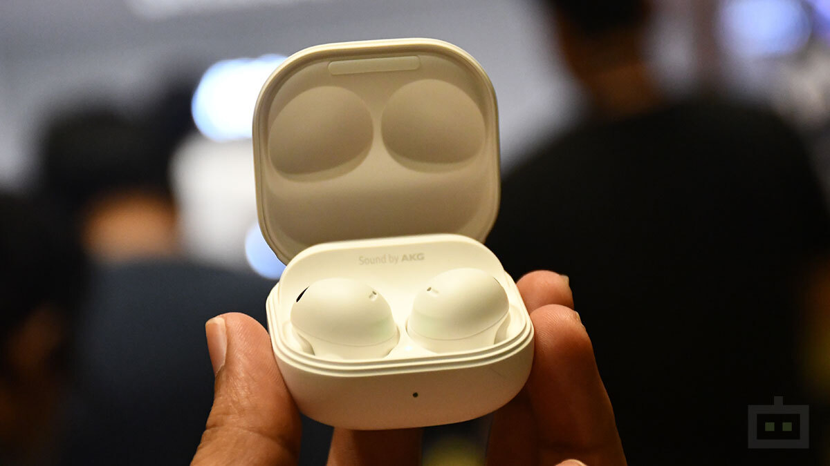 Samsung Galaxy Buds 2 Pro Are Way Better Than AirPods Pro Samsung Galaxy Buds 2 Pro Are Way Better Than AirPods Pro