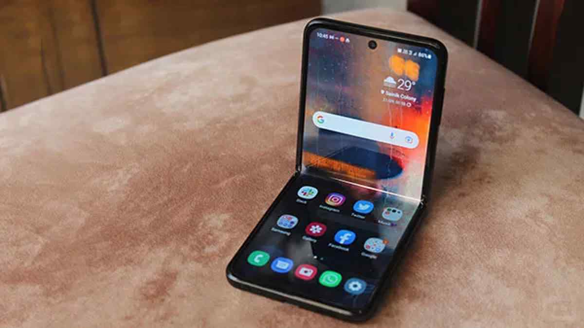 Samsung Galaxy Z Flip3, Galaxy Z Fold3 ऑनलाइन पाएं भारी छूट Samsung Galaxy Z Flip3, Galaxy Z Fold3 ऑनलाइन पाएं भारी छूट