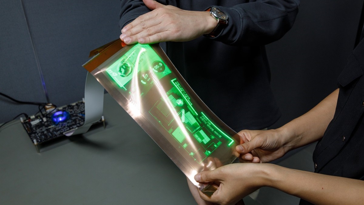 LG Showcases Shatterproof Stretchable Display