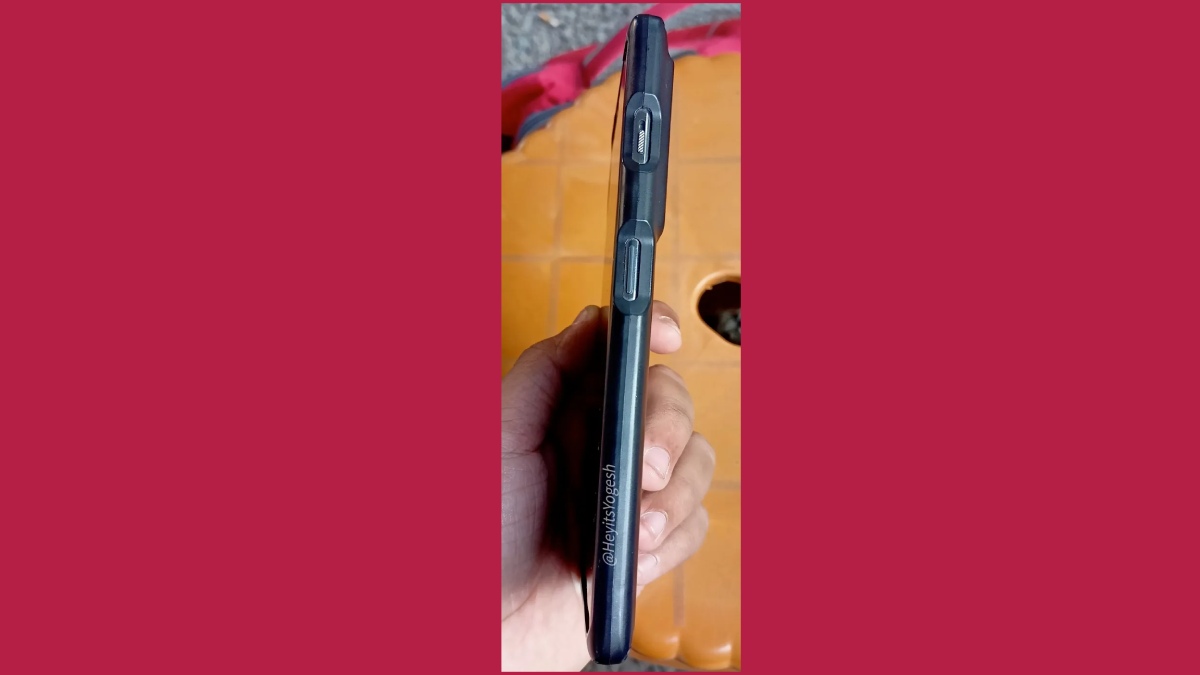 OnePlus 11R Live Images Surface; Could Get A Curved Display