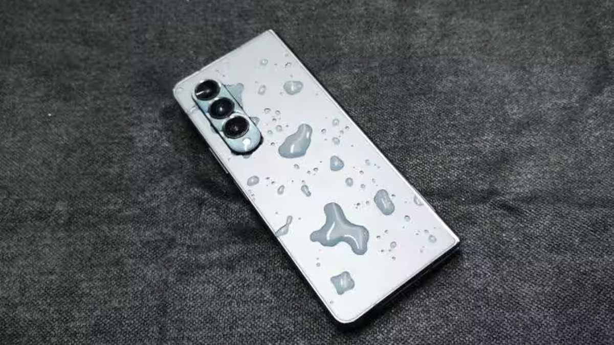 Google Pixel Fold vs Samsung Galaxy Z Fold 4 Google Pixel Fold vs Samsung Galaxy Z Fold 4