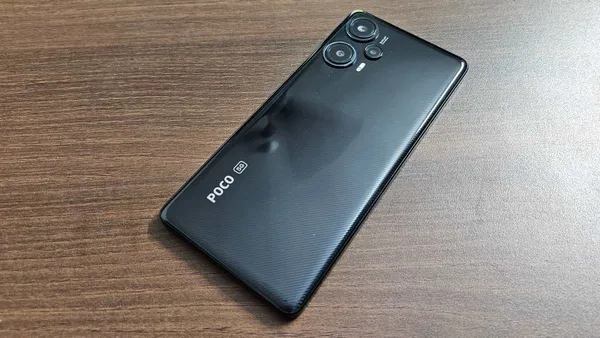 Here are our picks for the best phones under 30,000 INR