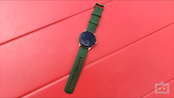 Gizmore CURVE Review: A Stylish Smartwatch For The Cheap Gizmore CURVE Review: A Stylish Smartwatch For The Cheap
