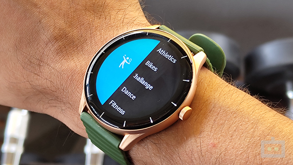 Gizmore CURVE Review: A Stylish Smartwatch For The Cheap Gizmore CURVE Review: A Stylish Smartwatch For The Cheap