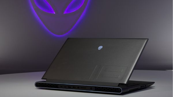 AMD Reveals Radeon RX 7900M with the Launch of Alienware M18