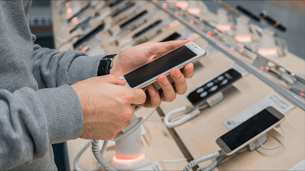 Indian Smartphone Market: Resilient Recovery Amid 3% Q3 2023 Decline