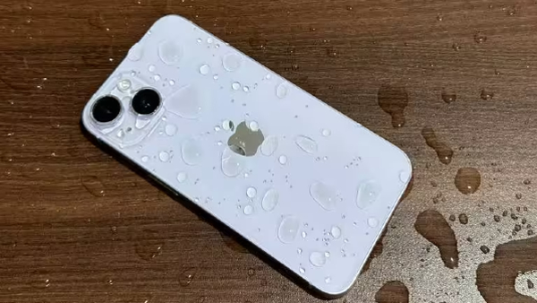 Apple records highest-ever quarterly iPhone shipments in India