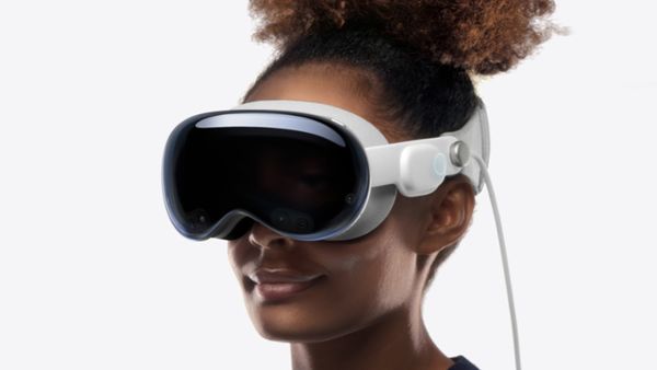 Mark Gurman: Apple Vision Pro's Successor is 18 Months Away