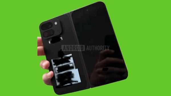 Google Pixel Fold 2’s Leaked Hands-On Image Teases New Design Google Pixel Fold 2’s Leaked Hands-On Image Teases New Design