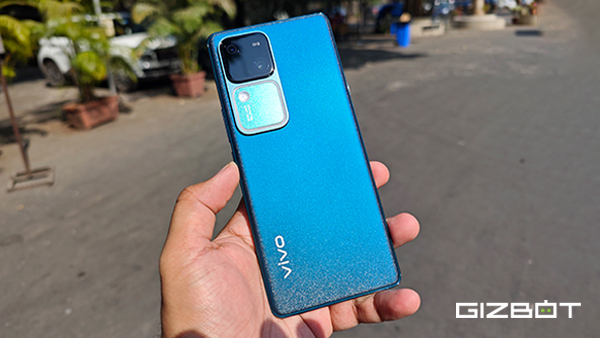 Vivo V30 Review: A Stylish Mid-Ranger No Short on Substance