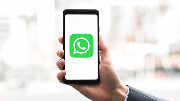 How to Use Meta AI Chatbot on WhatsApp