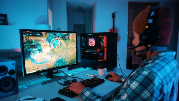 The Gamer’s Guide to Monitors: How to Choose the Best Display in 2024