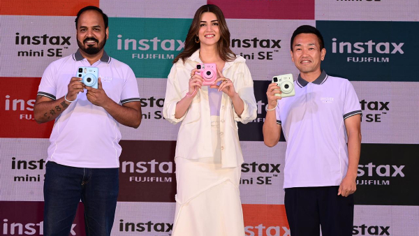 Fujifilm instax Mini SE Instant Camera Launched in India Fujifilm instax Mini SE Instant Camera Launched in India