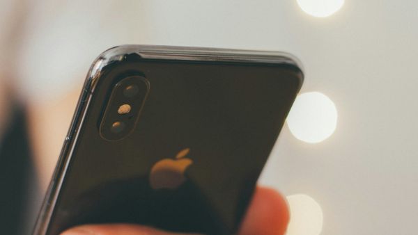 Union Budget 2024: Customs Duty Slashed to 15% for Mobiles & Chargers Union Budget 2024: Customs Duty Slashed to 15% for Mobiles & Chargers