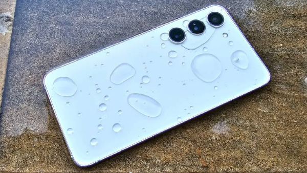 Best Flagship Killer Smartphones in India (2024)