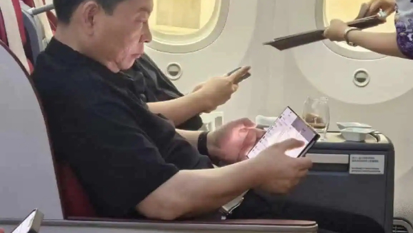 Huawei Tri-Fold Smartphone Spotted in the Wild: Report 