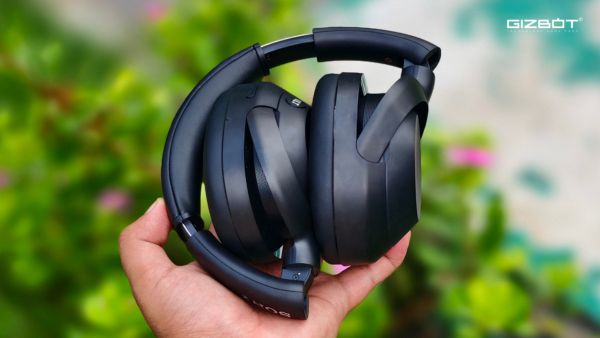 Sony ULT Wear Review: Bass for the Buck!