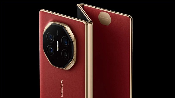 Huawei Starts Shipping Mate XT, But Walk-In Buyers Are Left Waiting