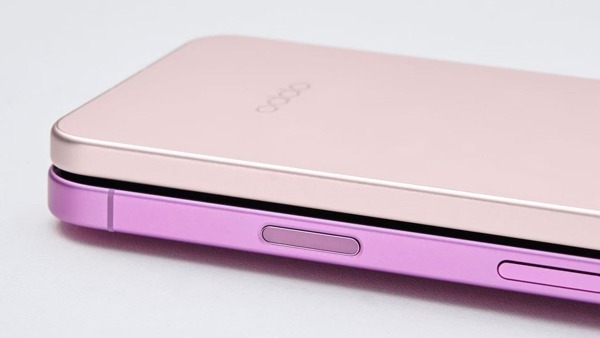 Oppo Reno13 Leaks Reveal a Bold, iPhone-Inspired Design Oppo Reno13 Leaks Reveal a Bold, iPhone-Inspired Design