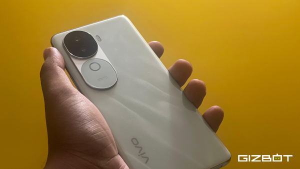 Vivo V40e Review: Stylish Phone with Uncompromised Battery Life