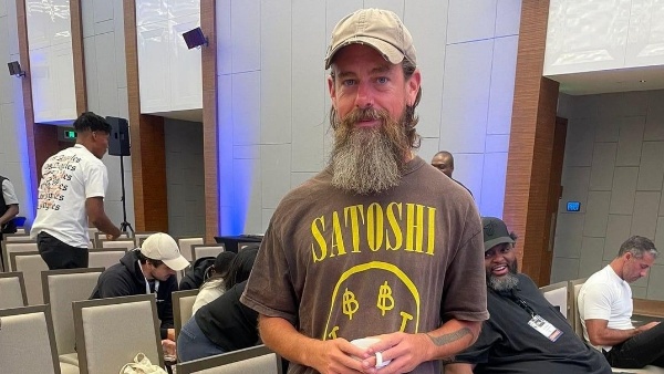 Jack Dorsey Surprises Internet With His New Look