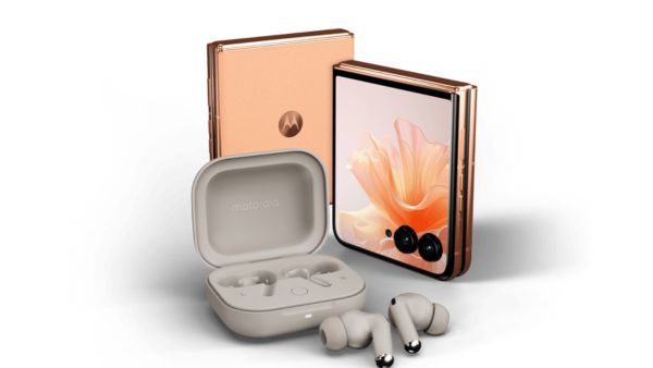 Moto Razr 50 Ultra Gets ₹40,000 Discount and Free Moto Buds+ on Amazon