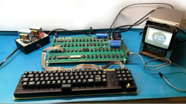 Apple-1 Computer Sold for Over Rs 3 Crore at an Auction Apple-1 Computer Sold for Over Rs 3 Crore at an Auction