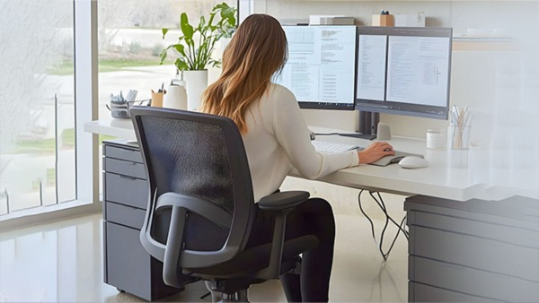 5 Essential Accessories to Boost Productivity When Working from Home