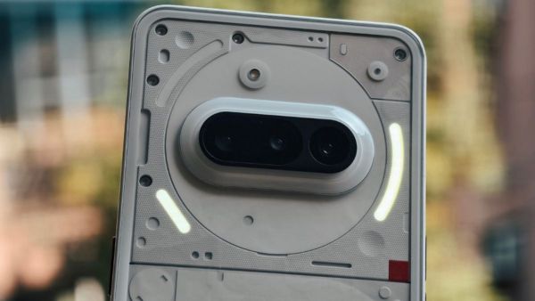 Want Stunning Holi Photos? Try These Easy Phone Camera Tricks