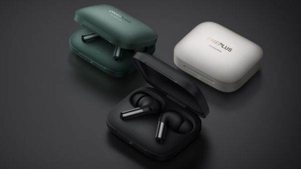 OnePlus 12 Buyers Now Get Buds Pro 2 Worth ₹7,299 for Free on Amazon