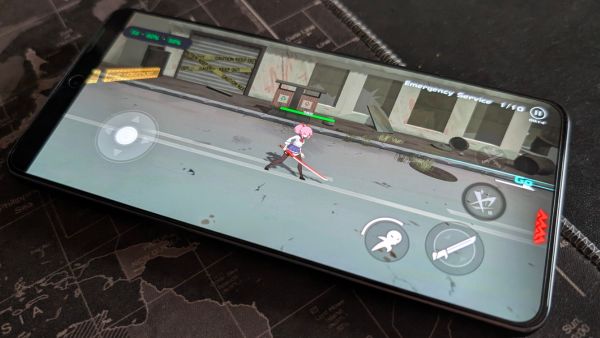 Realme GT 7T Review: A Bold Mid-Ranger That Knows Its Strengths Realme GT 7T Review: A Bold Mid-Ranger That Knows Its Strengths