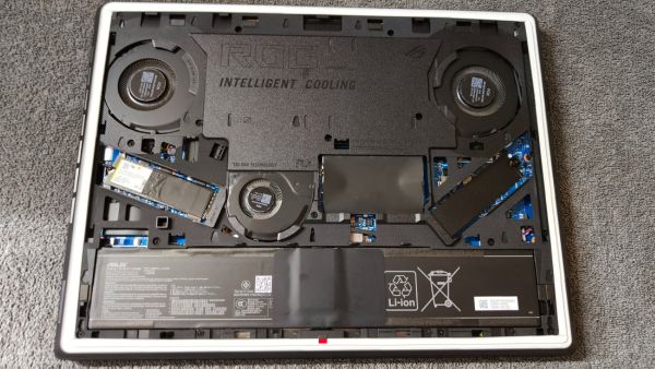 ASUS ROG Strix Scar 16 (2025) Review