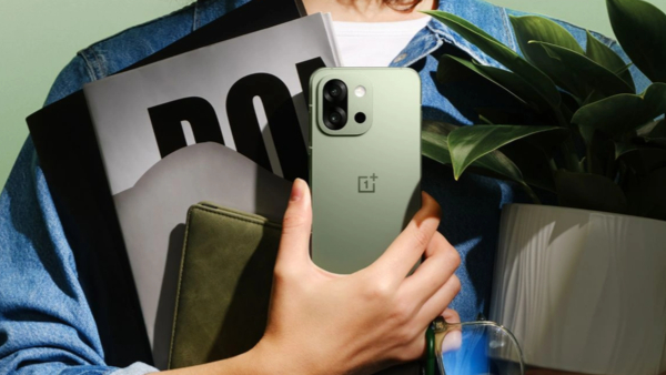 OnePlus 13s Compact Flagship Smartphone Launched in India OnePlus 13s Compact Flagship Smartphone Launched in India