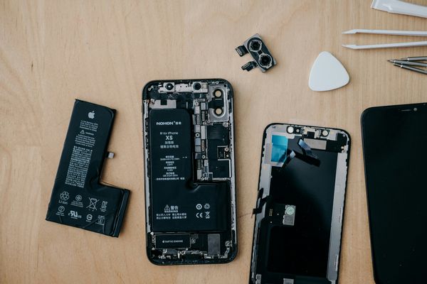 Getting Your Phone Fixed? Do This First to Keep Your Data Safe