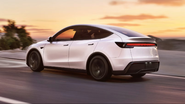Tesla Model Y Launched in India at Approx. 60 Lakh Tesla Model Y Launched in India at Approx. 60 Lakh