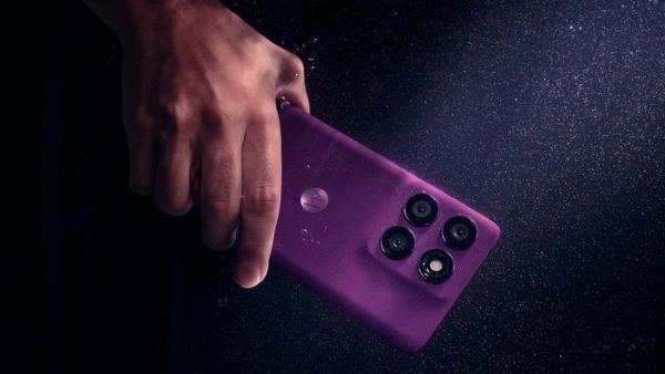 Gifting a Phone This Rakhi? Here Are the Best Picks for Your Sister Gifting a Phone This Rakhi? Here Are the Best Picks for Your Sister