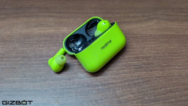 Realme Buds T200 Review: Affordable TWS Earbuds Done Right!